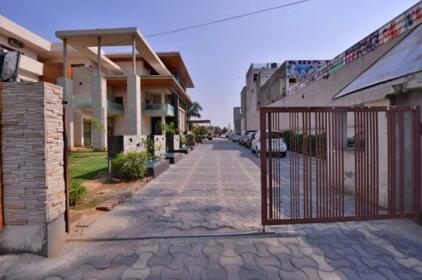 Hotel Saffron Kurukshetra