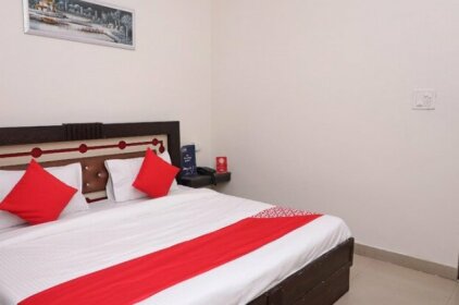 OYO 27029 Home Stay