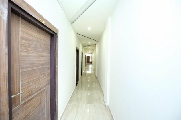 OYO 33470 Hotel S7 - Photo4