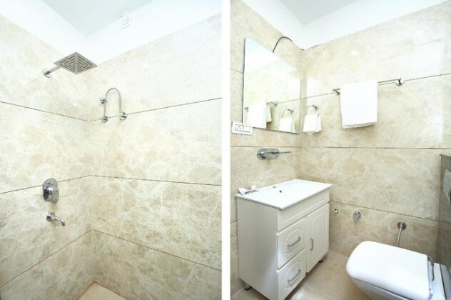 OYO 33470 Hotel S7 - Photo5