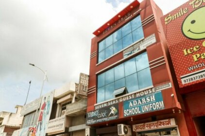 OYO 48233 Hotel Seven Seas