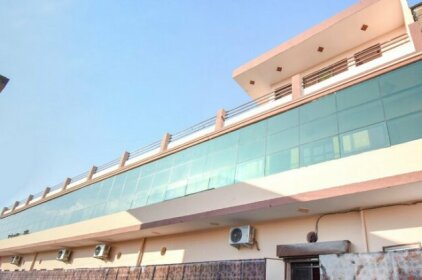 OYO 69434 Hotel Lavaynya