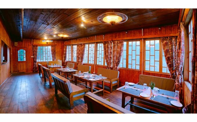 Summit Alpine Resort - Photo5