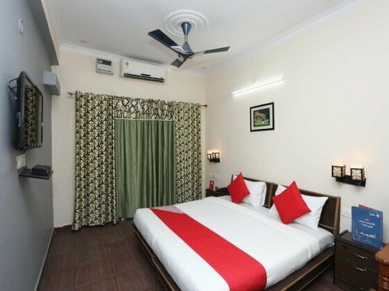OYO 33442 Hotel Gaurav Plaza