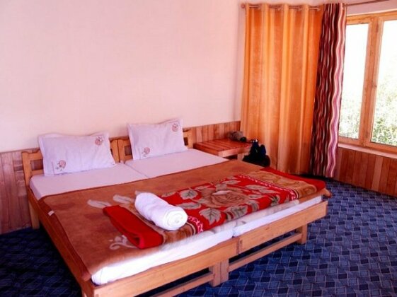 A O Guest House & Home Stay - Photo4