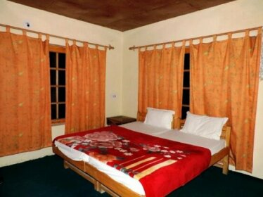 A O Guest House & Home Stay
