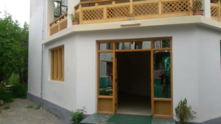 Photo 4