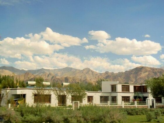 Hotel Dewachan