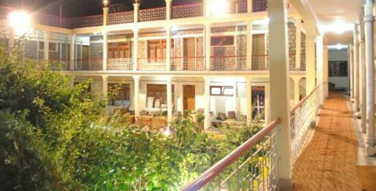 Hotel Ga-ldan Continental