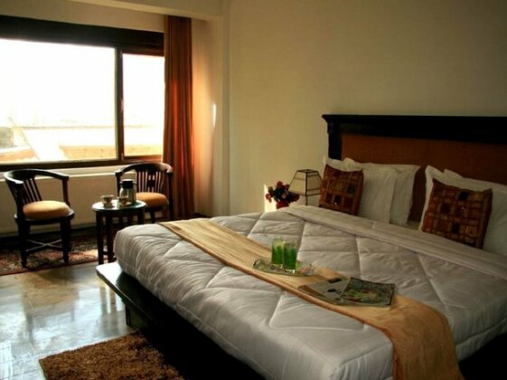 Hotel K2 Continental - Photo2