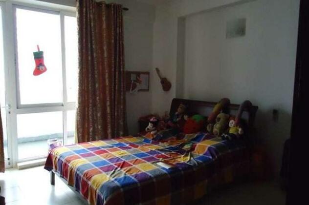  Photo 1