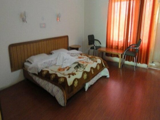 Hotel Karma Inn - Photo2