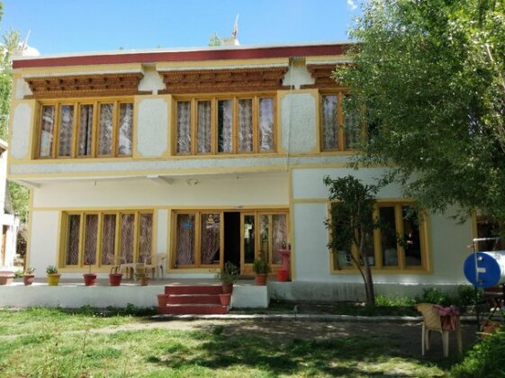Hotel Namgyal Villa - Photo4