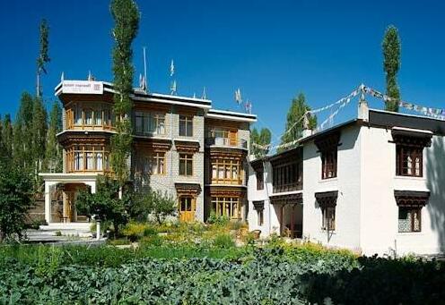 Hotel Reenam - Photo2