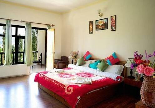 Hotel Reenam - Photo4