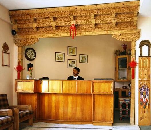 Hotel Spic-N-Span - Photo3