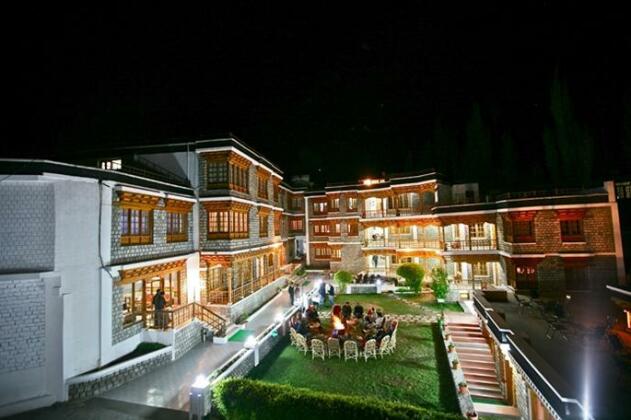 Hotel Spic-N-Span - Photo5