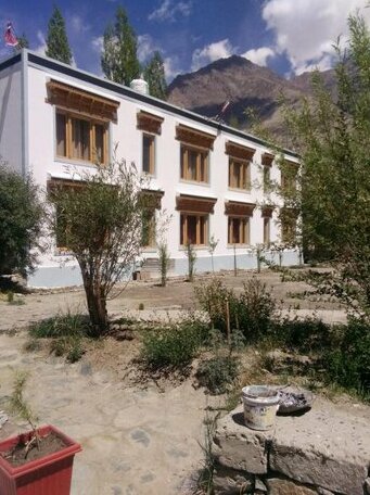 Maitreya Nubra - Photo2