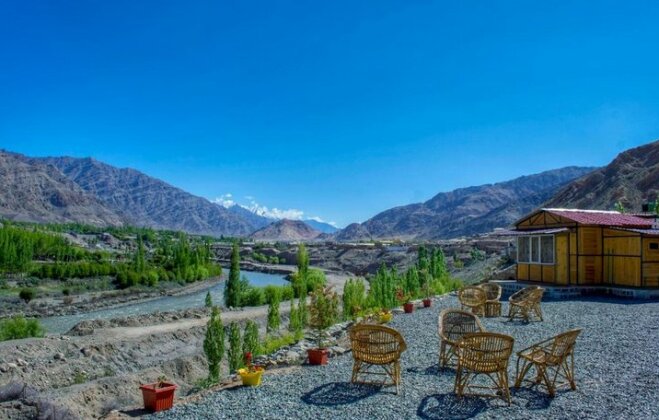Neryok's Indus view - Photo2