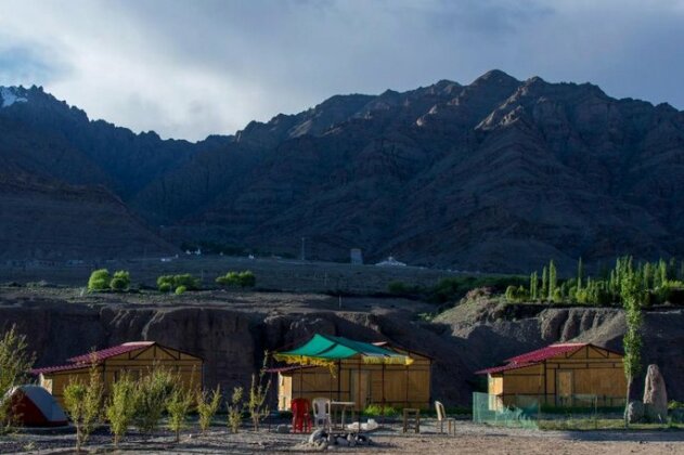 Neryok's Indus view - Photo4