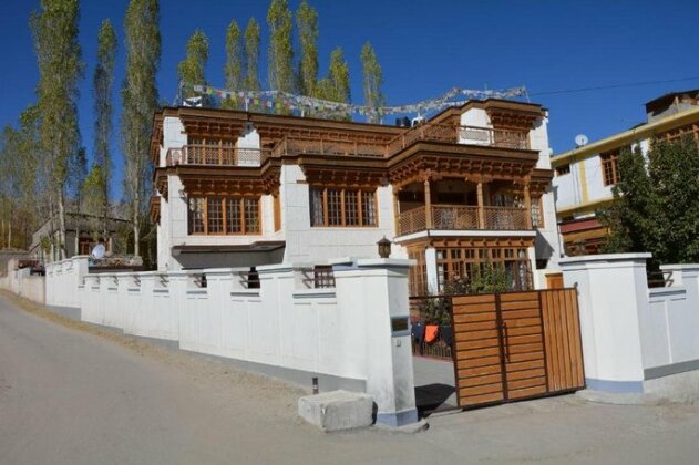 New Royal Guest House Leh - Photo2
