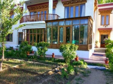 Niri-la Ladakh Guest House Leh