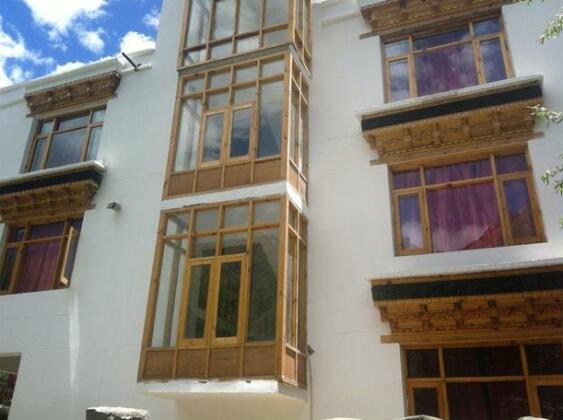 OYO 14402 Himalayan Villa - Photo2