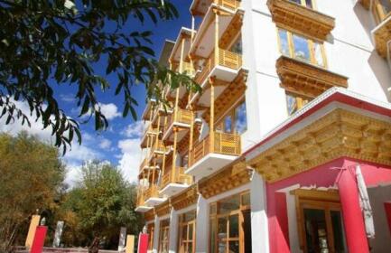 OYO 14402 Himalayan Villa