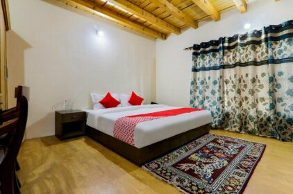 OYO 36547 Kharpon Villa