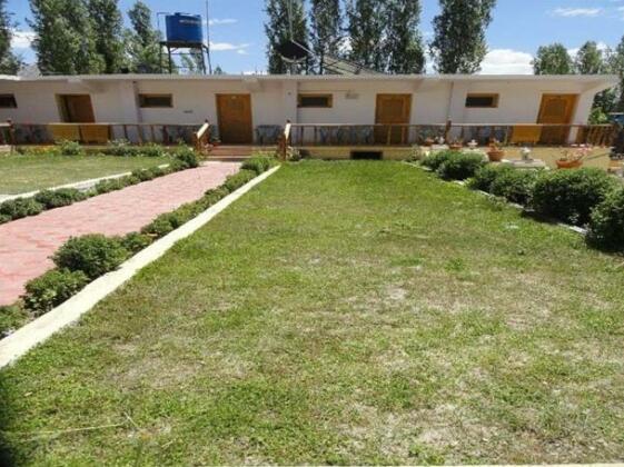 OYO 37004 City Heart Guest House Leh - Photo4