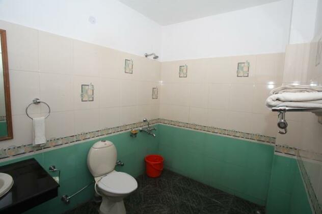 OYO Premium Old Fort Road - Photo5