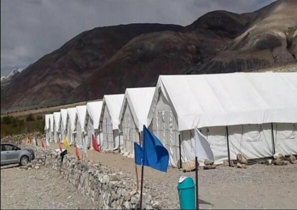 Pangong Paradise - Photo2