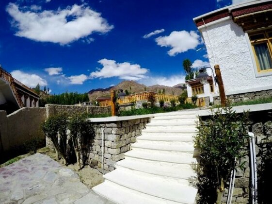 Saboo Resorts - Photo5