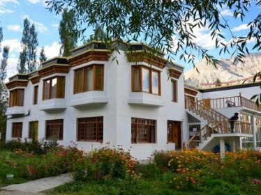 Sand Dunes View Guest House