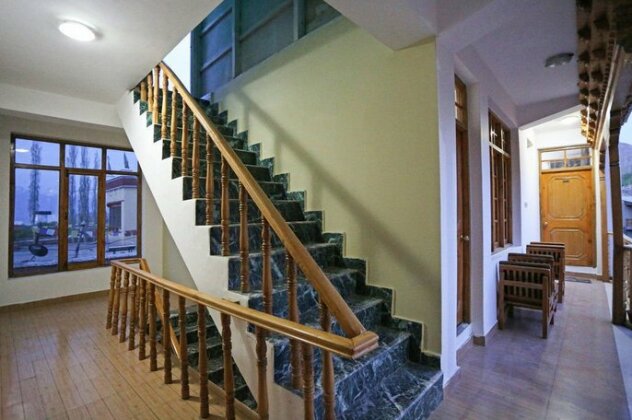 The Auspicious Hotel - Photo4
