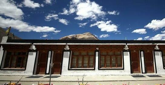The Pangong Inn