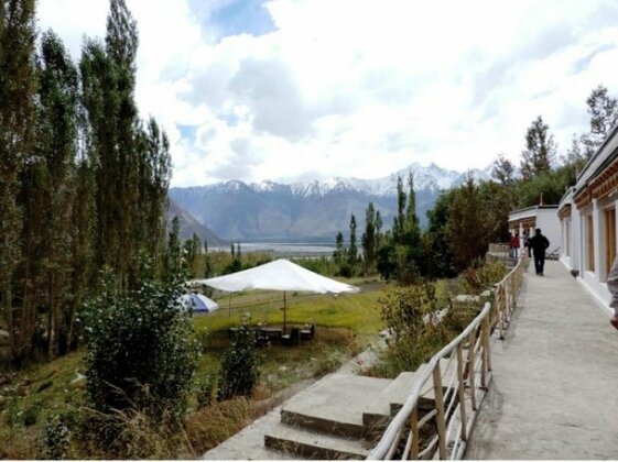 TIH Lharjey Resort - Photo5