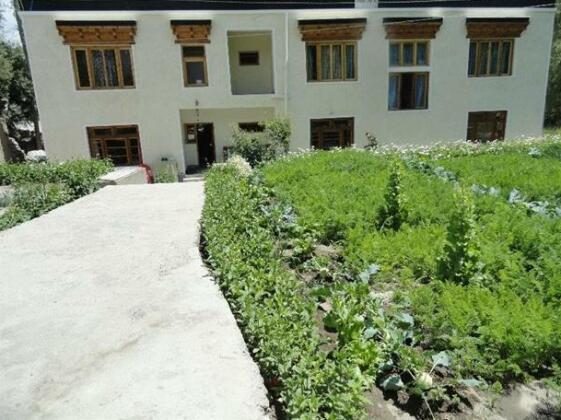 Zal Guest House - Photo3