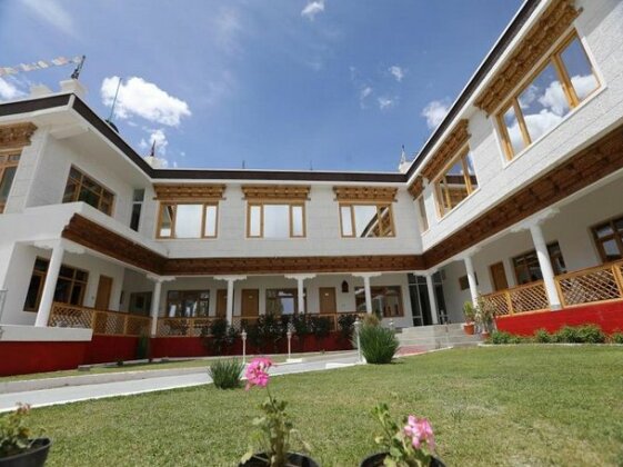 Zambala Inn - Photo3