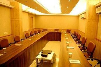Hill View International - Photo4