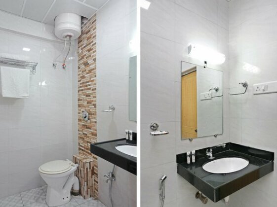 OYO 24161 Hotel Centre Point - Photo2