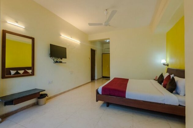 OYO 7647 Hotel Lions Den - Photo3