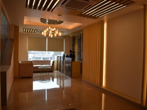 Deep Clarks Inn Lucknow - Photo2
