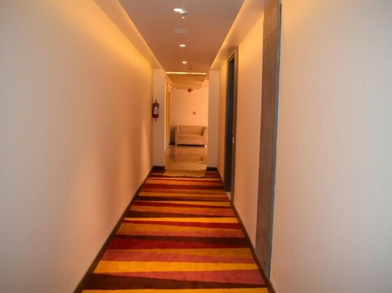 Deep Clarks Inn Lucknow - Photo3
