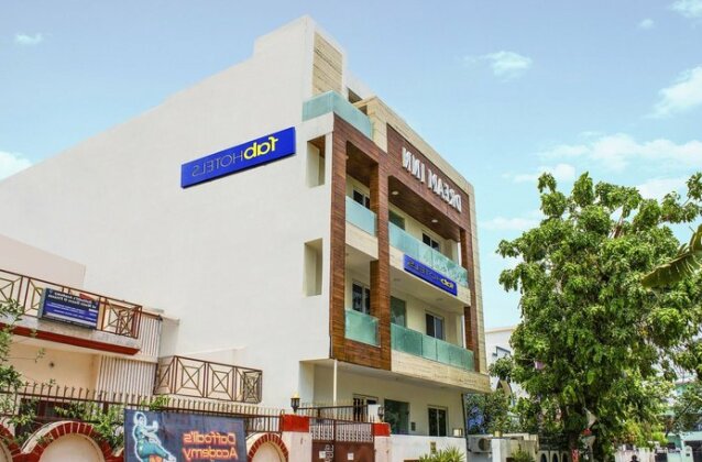 FabHotel Dream Inn Vikas Nagar
