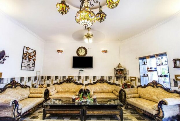 FabHotel Heritage Charbagh - Photo2