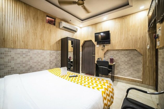 FabHotel Landmark Awadh - Photo3