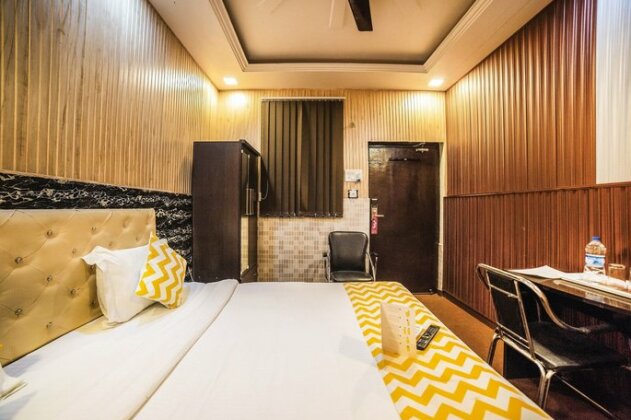 FabHotel Landmark Awadh - Photo4