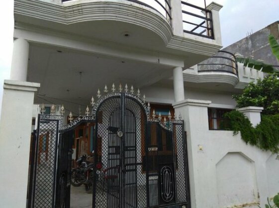  Photo 1