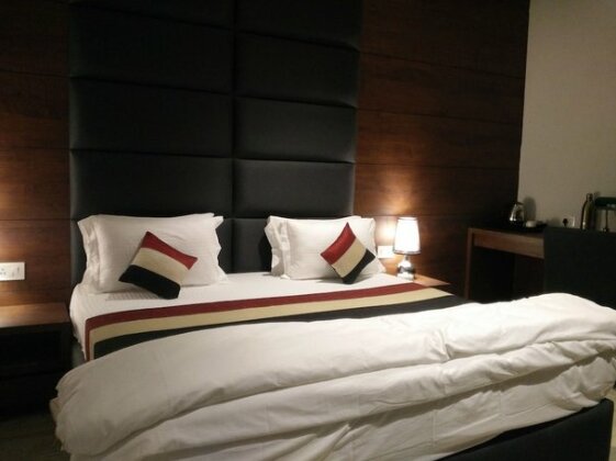Hotel Crossroad